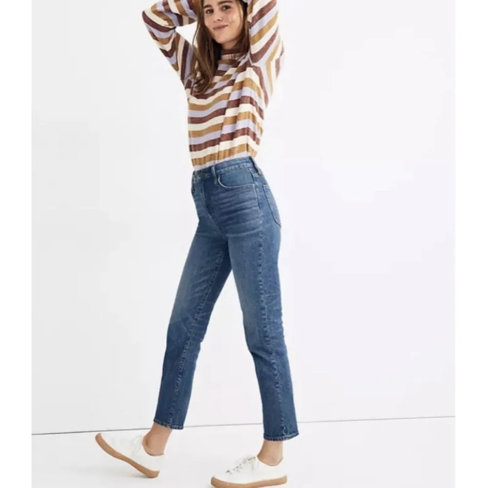Madewell Classic Medium Wash Straight Leg Jeans - Size 26 - Image 5
