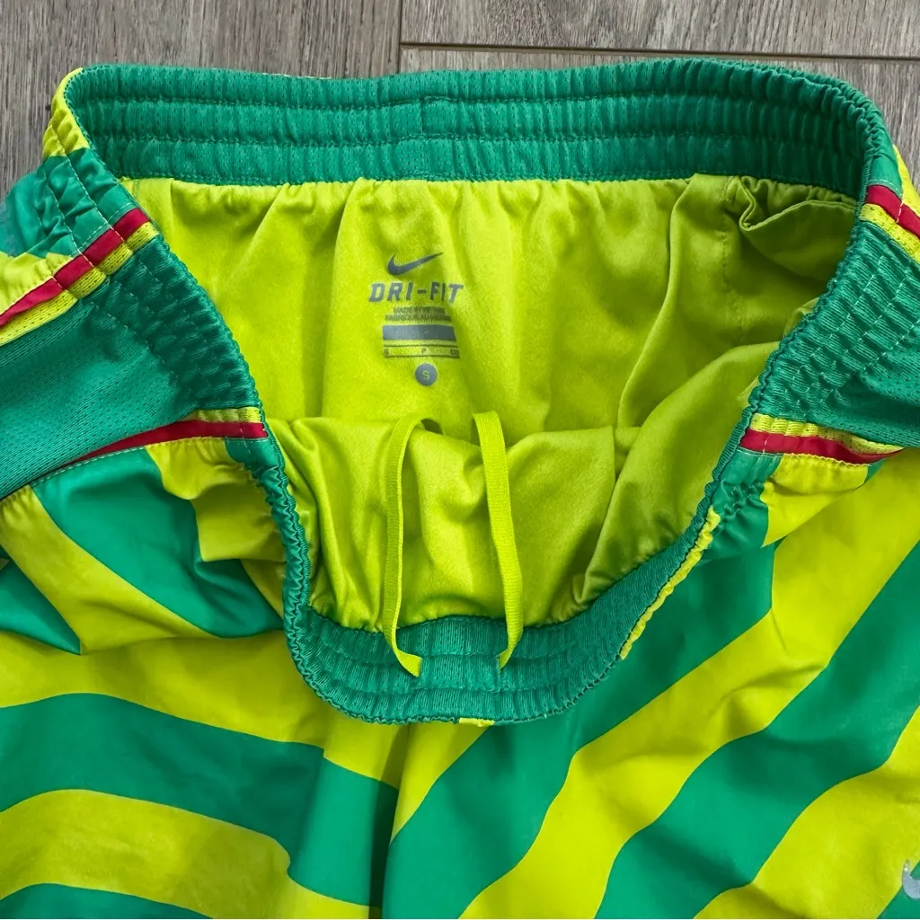 Nike Dri-Fit Athletic Shorts Women's size Small in Green Yellow stripes running - Image 4