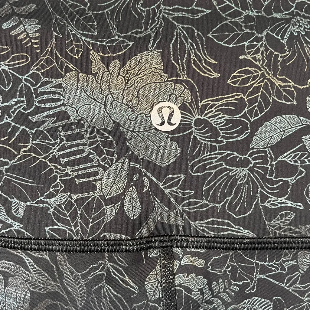 Lululemon  Wunder Under Cropped Legging Shine Logo Flourish Black Foil Size 6 - Image 6