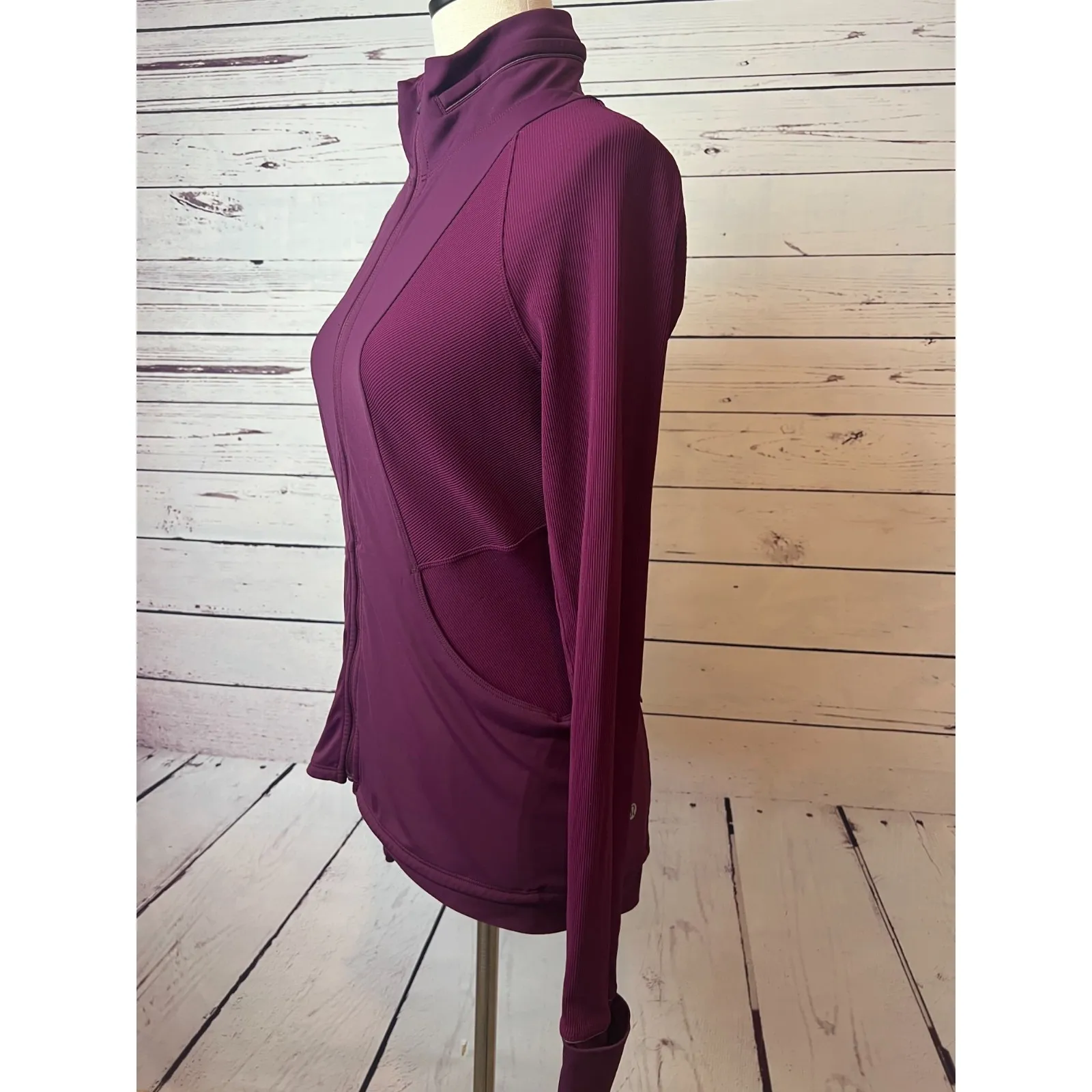 Lululemon‎ Far And Free Jacket size 8 Hooded Full Zip Reflective W3BYAS Packable - Image 3