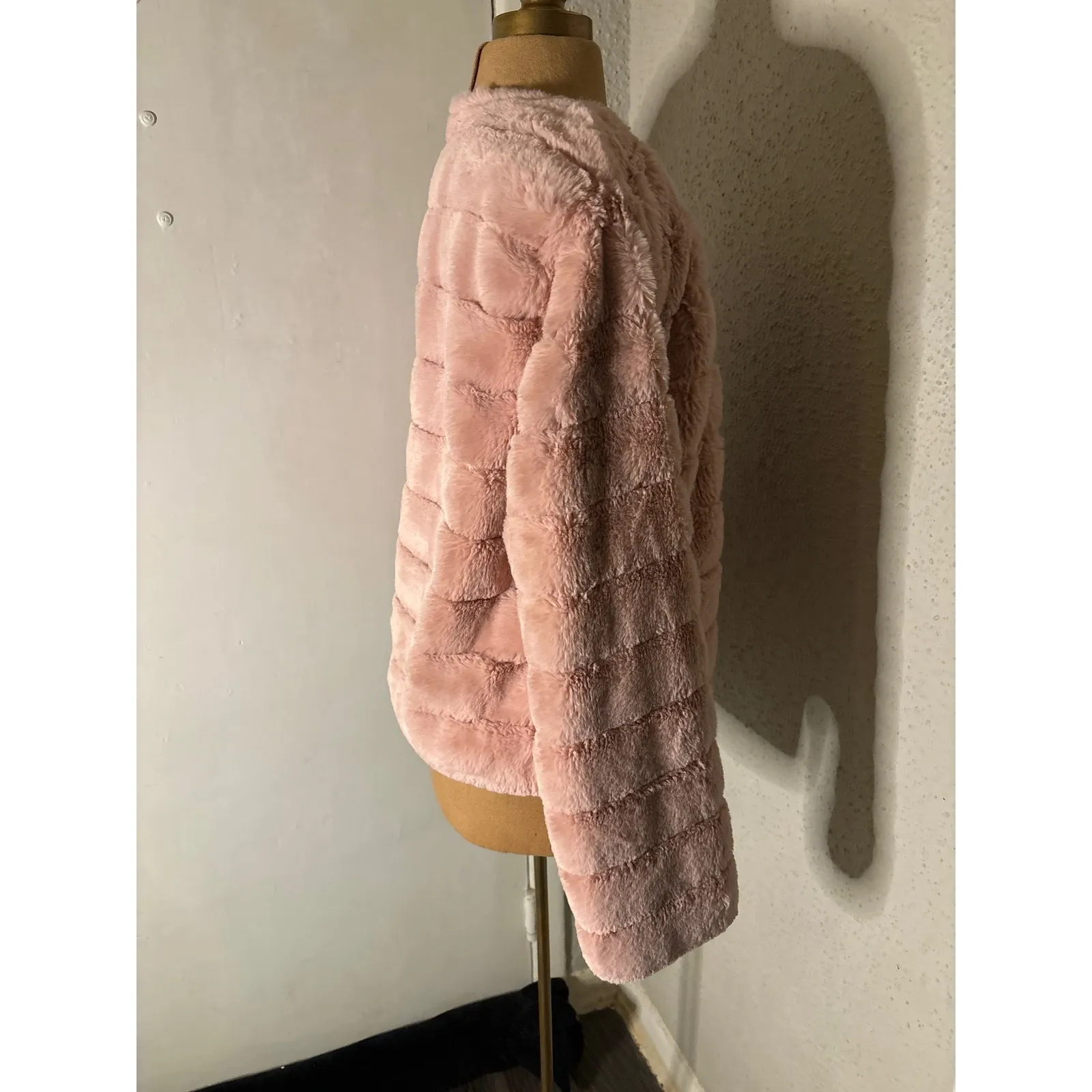 BTFBM Belong To Fashion Beauty Merriness Short Pink Faux Fur Jacket M Retro NEW Size M - Image 6