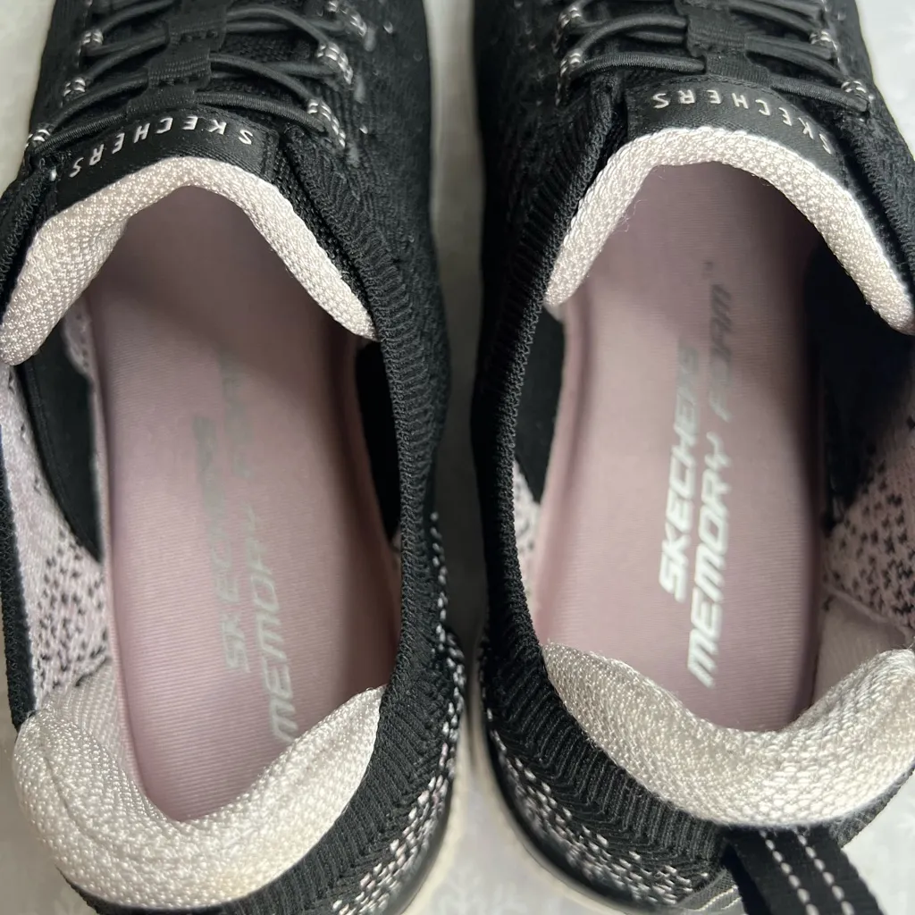 Black Athletic Sneakers with small heart-shaped details with small pink areas - Image 4