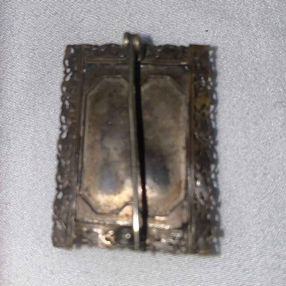 Vintage green amazonite stone framed with brass filigree border. Handmade. - Image 3