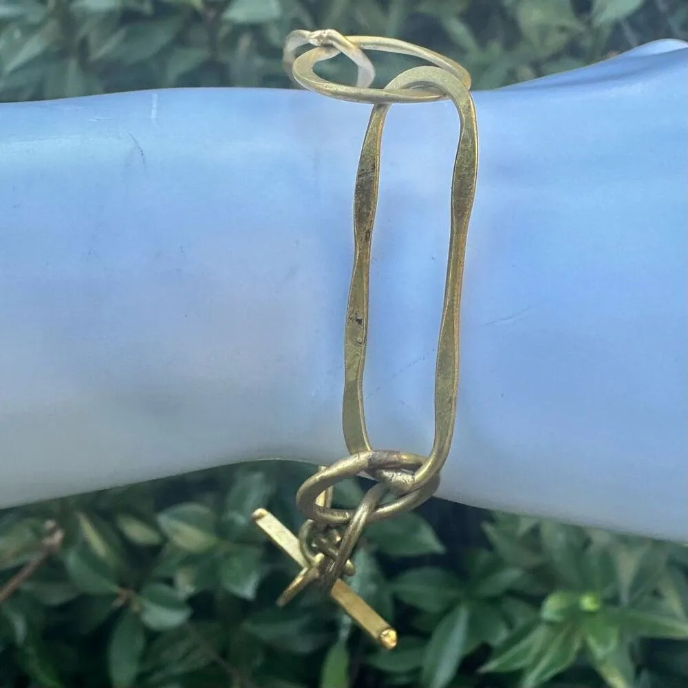 Gold tone link chain bracelet - Image 6