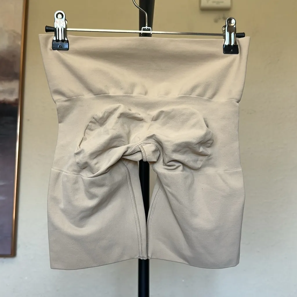 SKIMS‎ SEAMLESS SCULPT BUTT LIFTING SHORT NWOB size L - Image 6