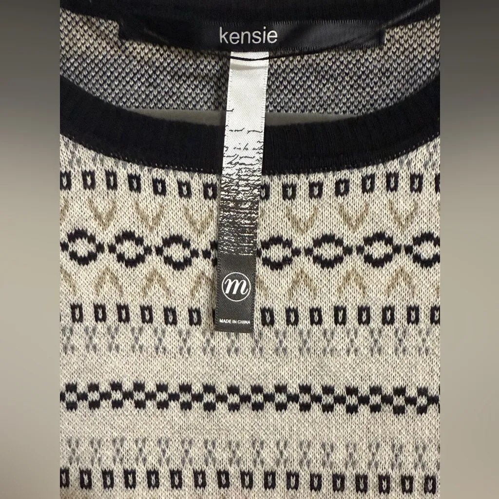 Kensie ❄️  Fair Isle Sweater – Size Medium - Image 3