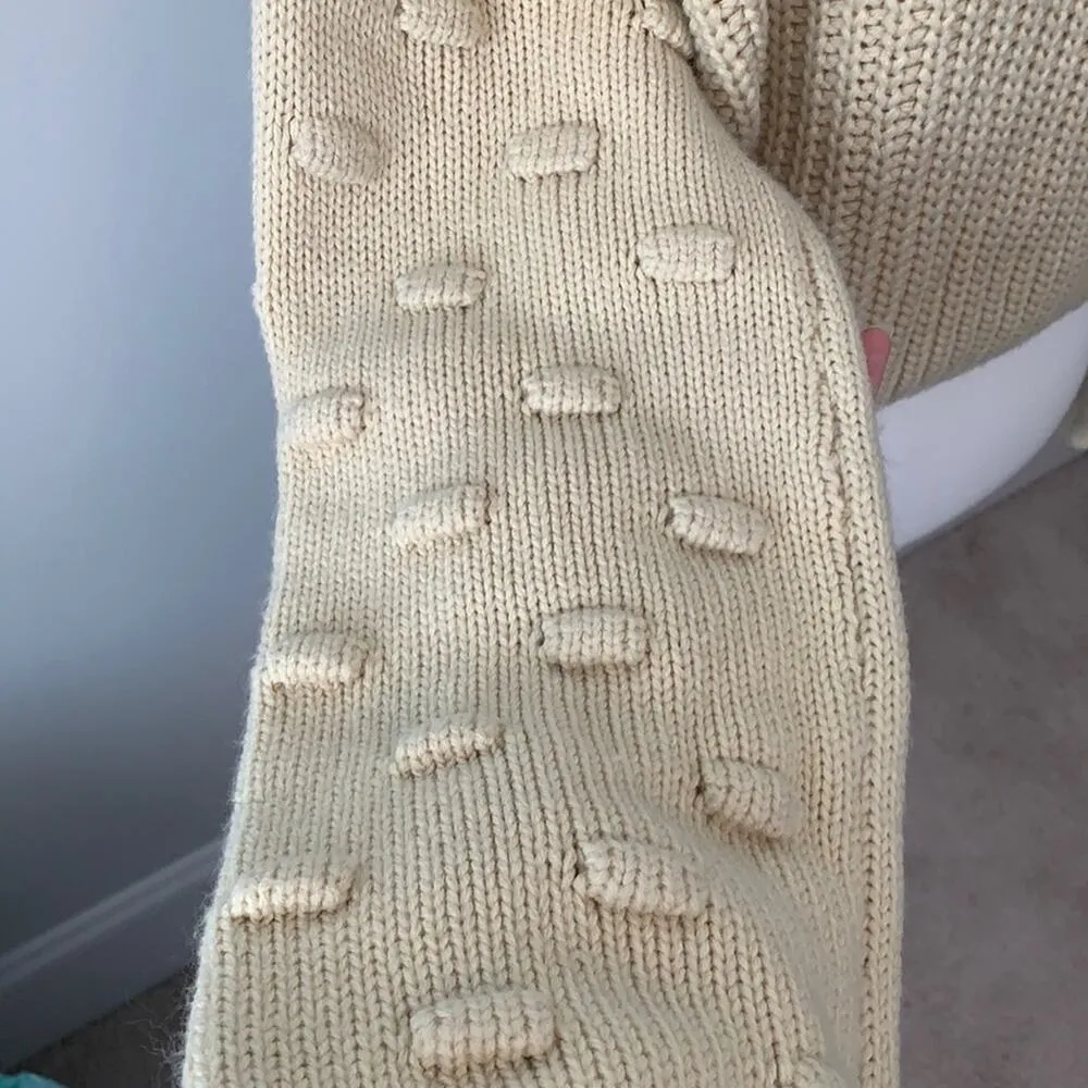 Moon & Madison Beige Cropped Knit Sweater Sz M - Image 2