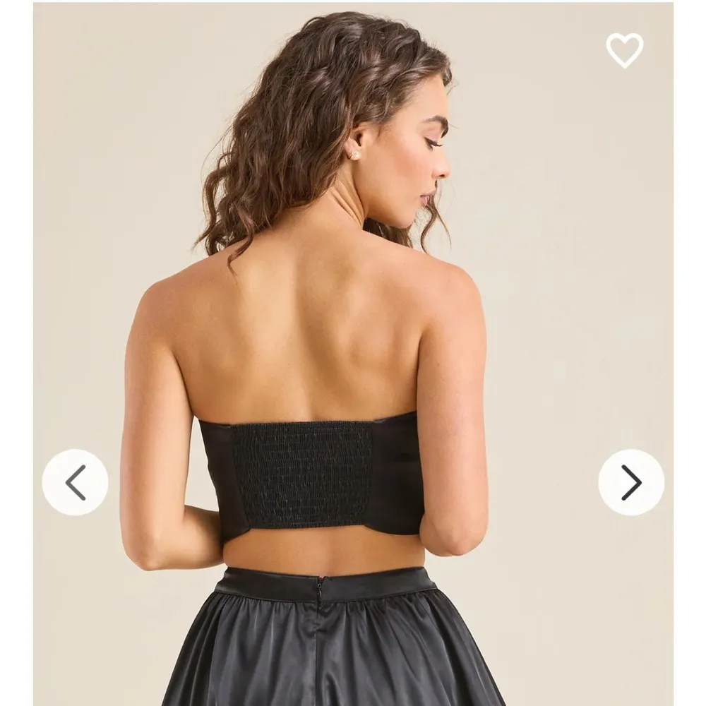 Altar'd State BLACK BOW Strapless Going Out Top - NWT - Size Medium - Image 2