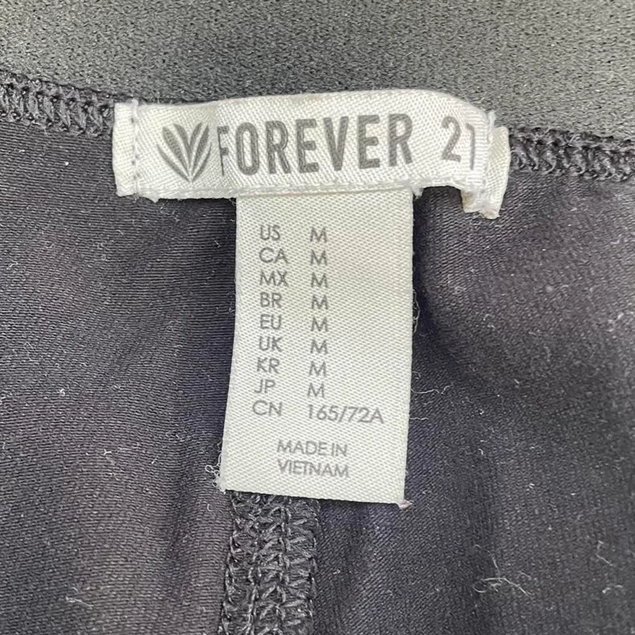 Forever 21 Black Activewear Crop Leggings With Mesh Detail Panel - Image 4