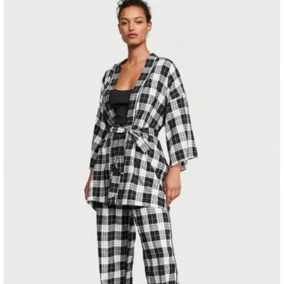 Victoria’s Secret Plaid Women's Kimono Robe - Image 5