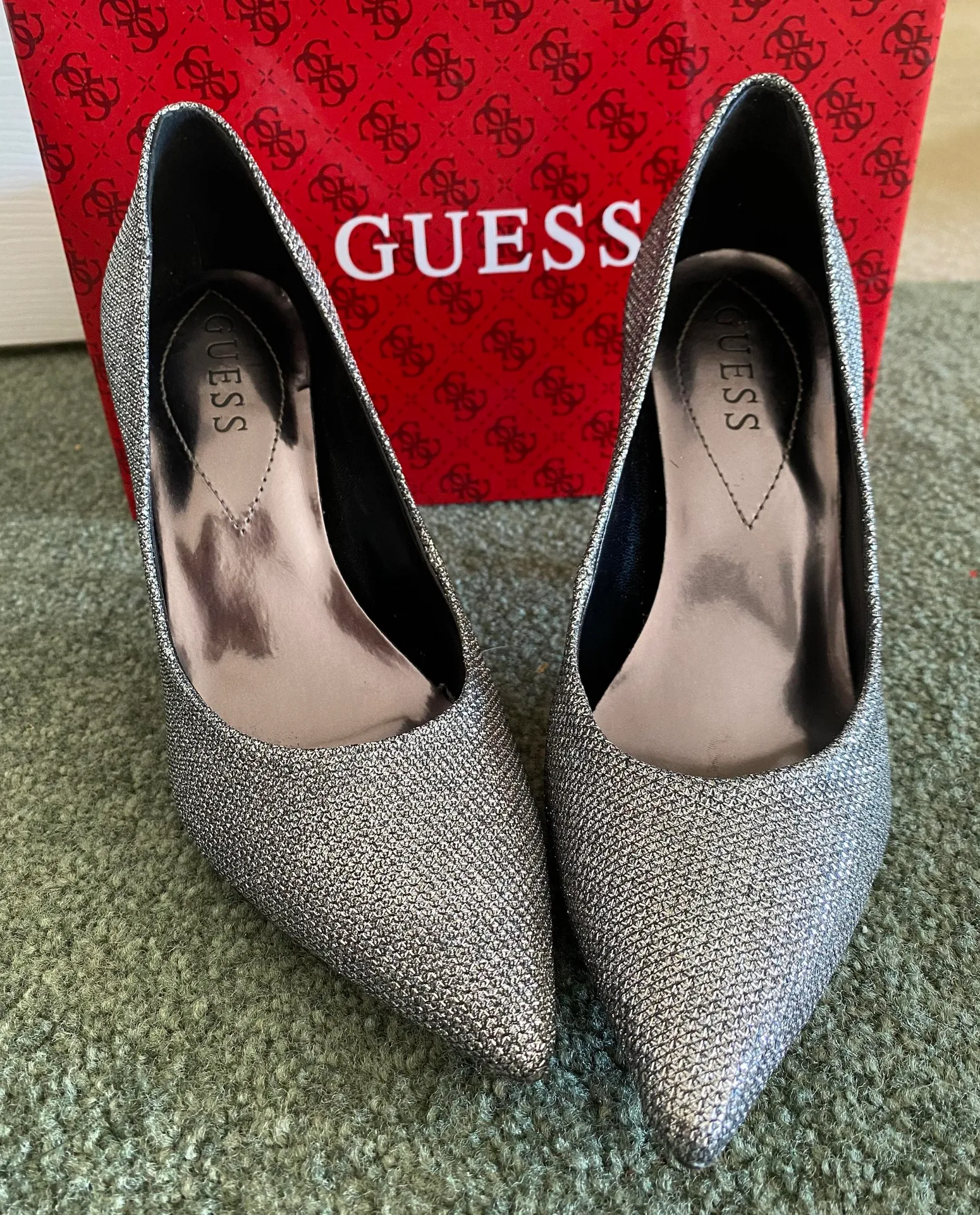 Silver Heels - Image 3