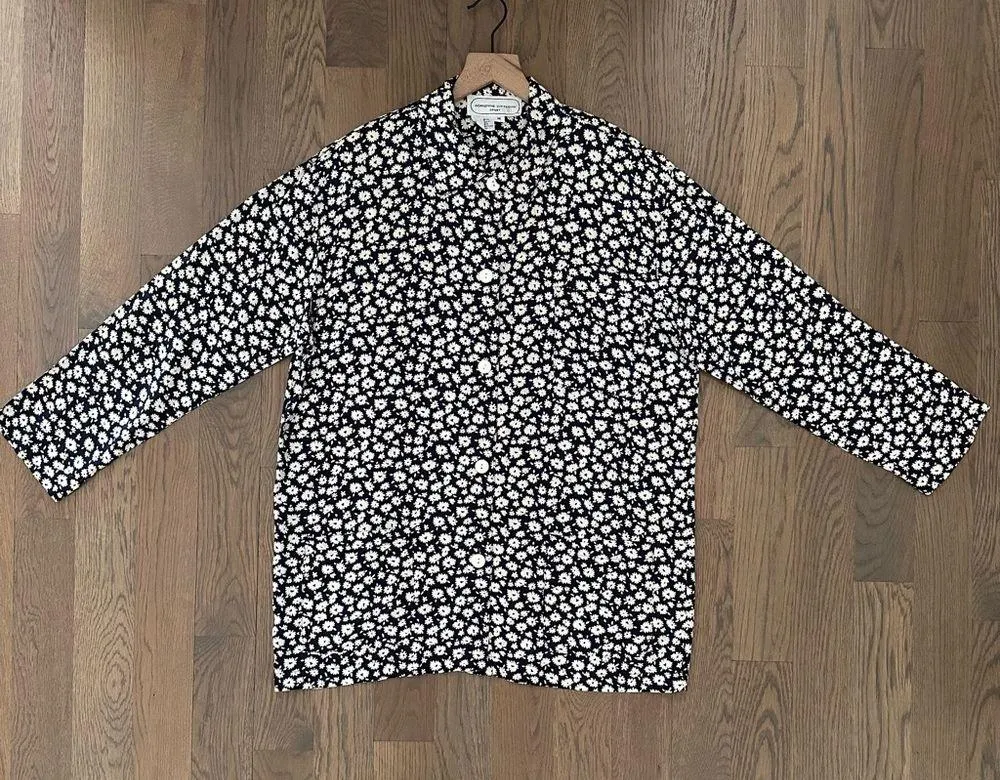 Vintage Ditsy Floral Print Long Sleeve Crepe Shirt Jacket Navy and Cream Medium Blue - Image 4