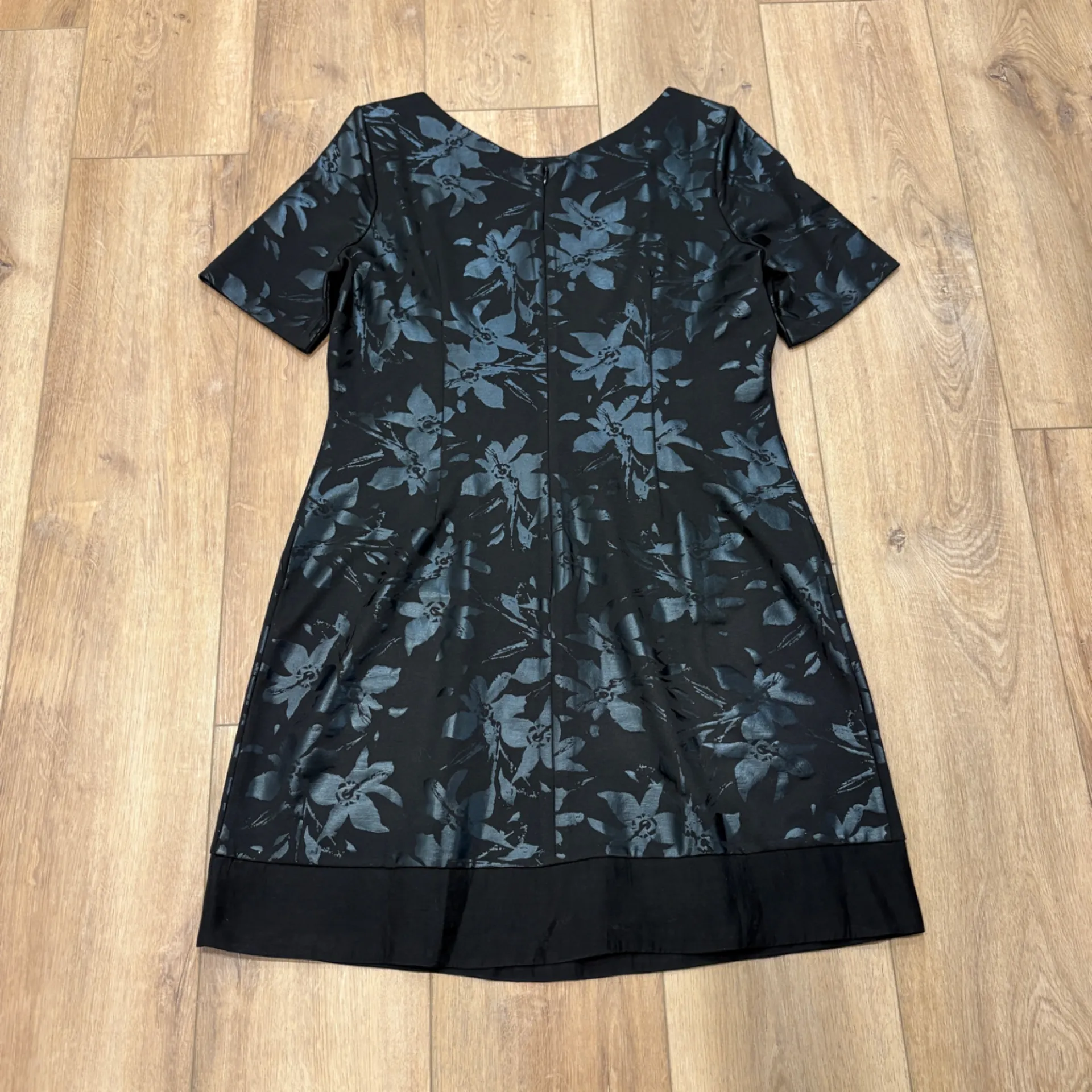 NWT 🌟NIC + ZOE🌟 FLORAL SHORT SLEEVE KNEE LENGTH SHIFT PONTE KNIT DRESS P L - Image 9