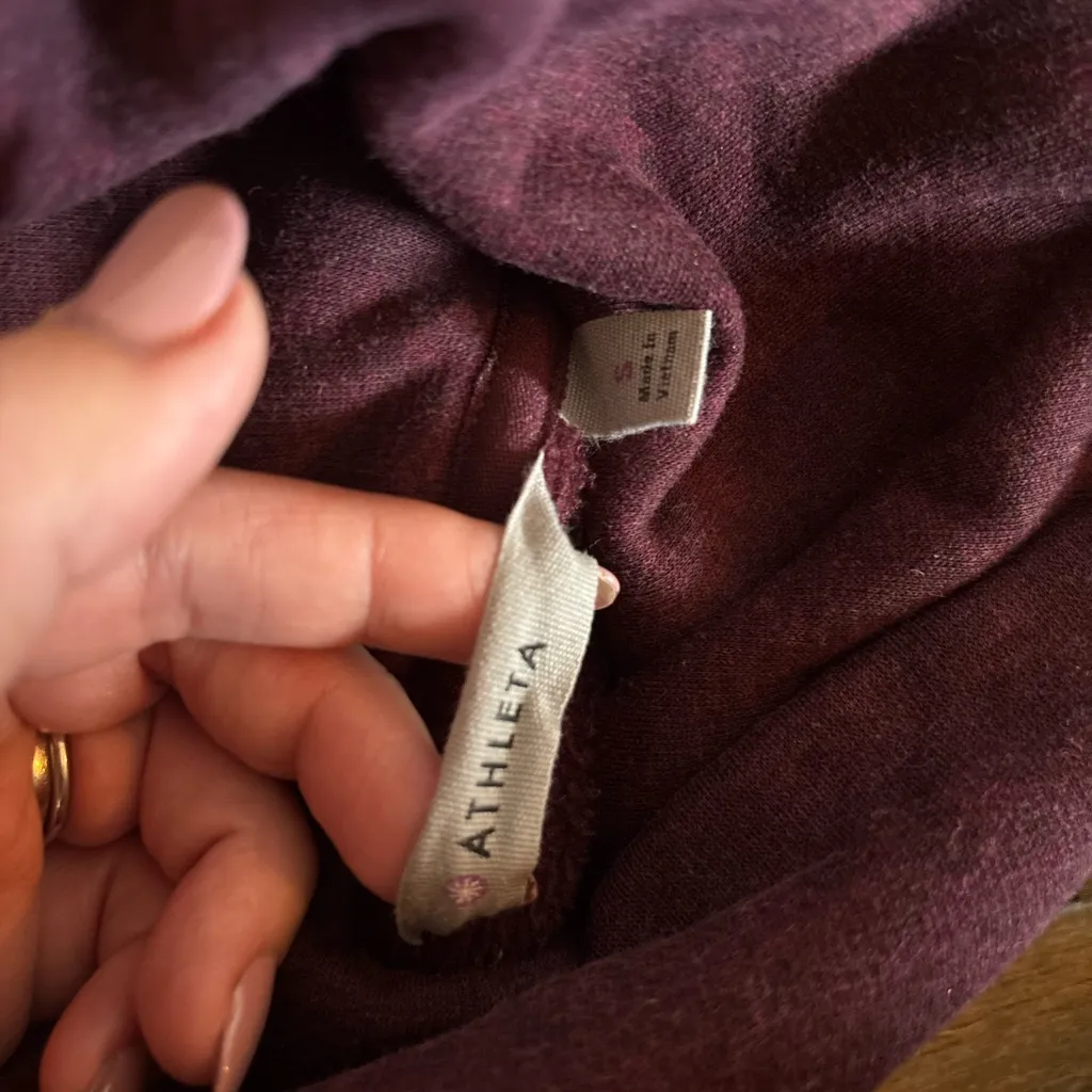 Athleta purple Turtleneck Pullover Size Small Oversized Cozy Athleisure - Image 3