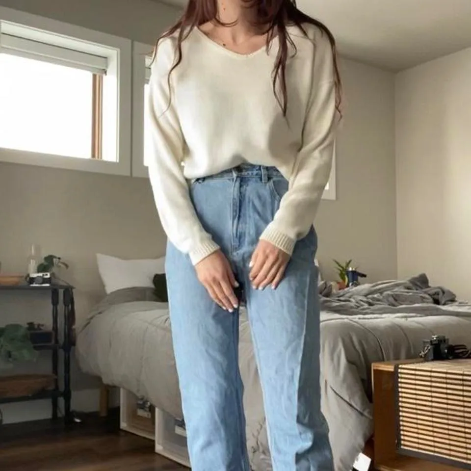 Vintage Christopher & Banks white v neck knit sweater 🤍 - Image 3