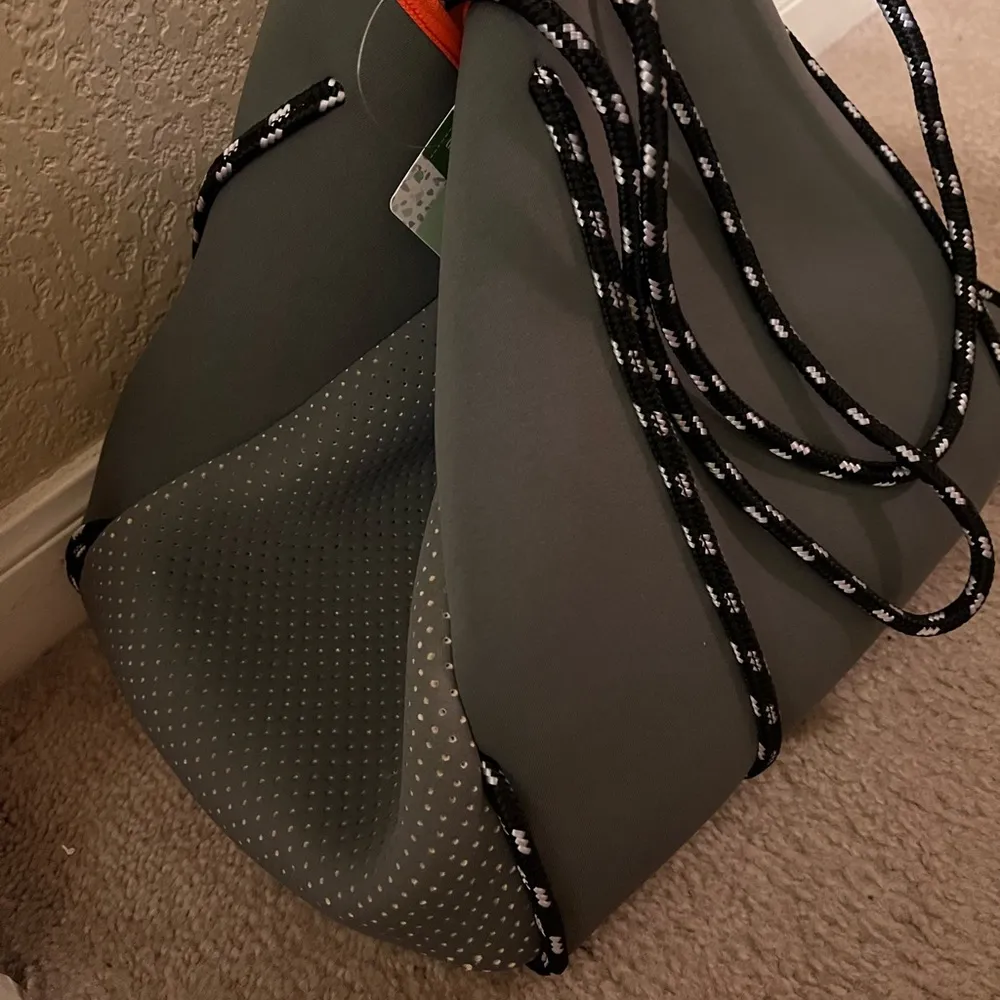 Neoprene orange grey purse/hand bag - Image 2
