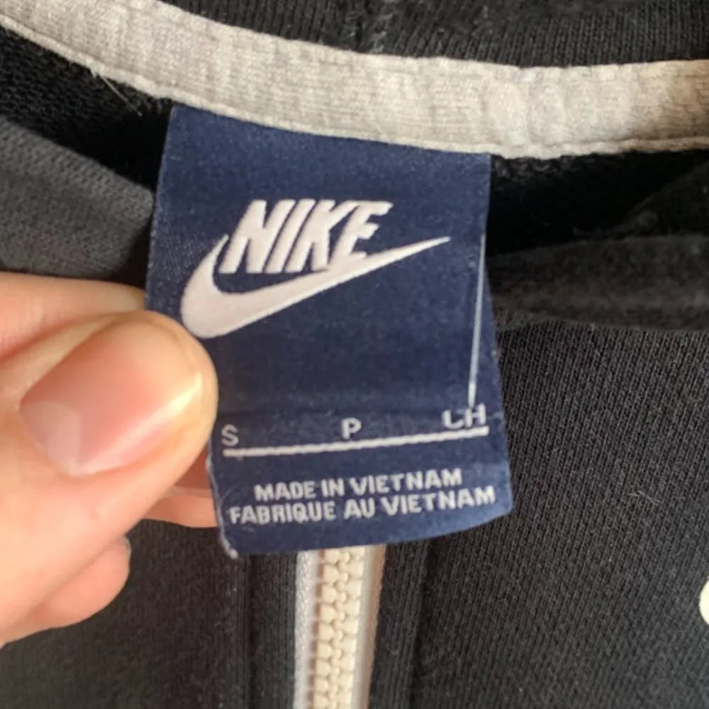 Nike Black, White, & Neon Green Paint Splatter Print Full Zip Jacket - Image 3