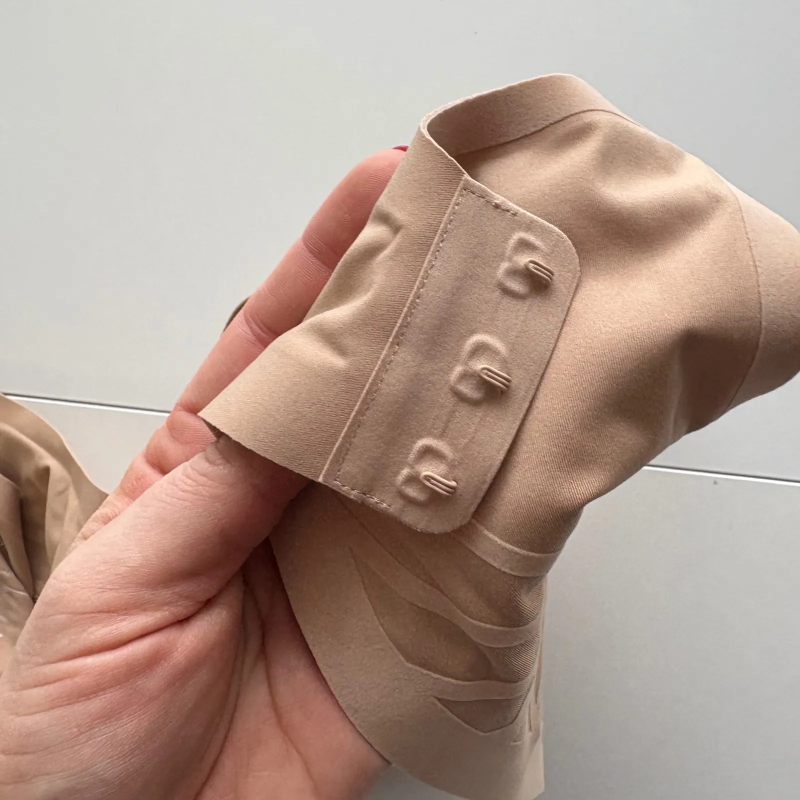 HONEYLOVE Sculpting Bra Nude Seamless Comfort Support Full Coverage Size L Tan Size L - Image 4