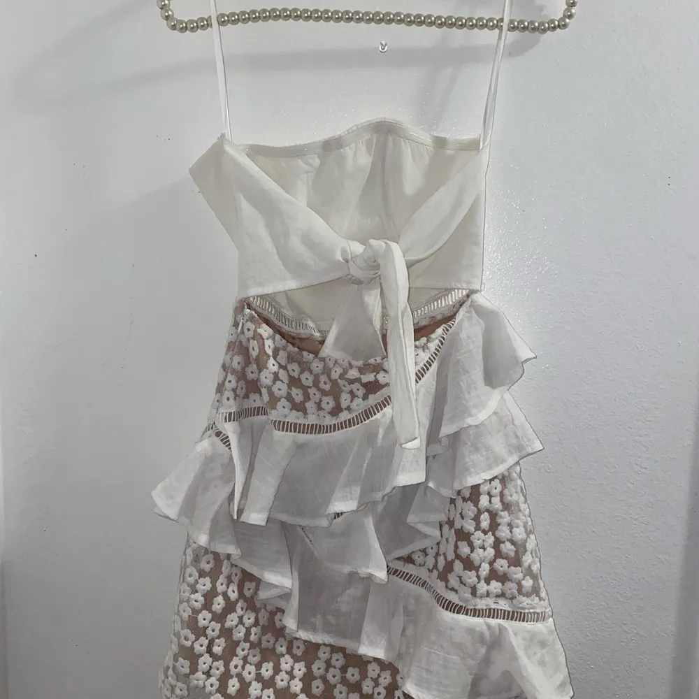 Princess Polly strapless white floral “I like me better” dress size 4 - Image 3