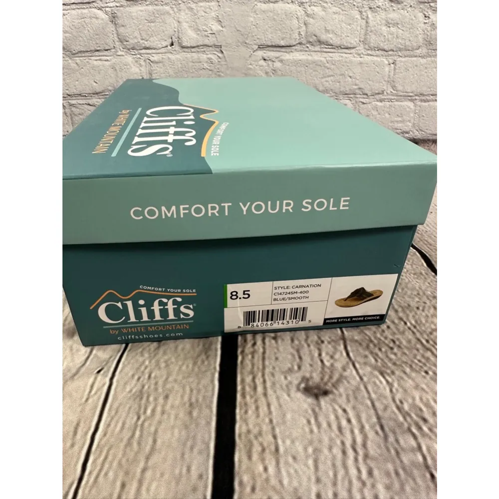 Cliffs by White Mountain Carnation Comfort Thong Sandals Flower Navy 8.5M NEW - Image 4