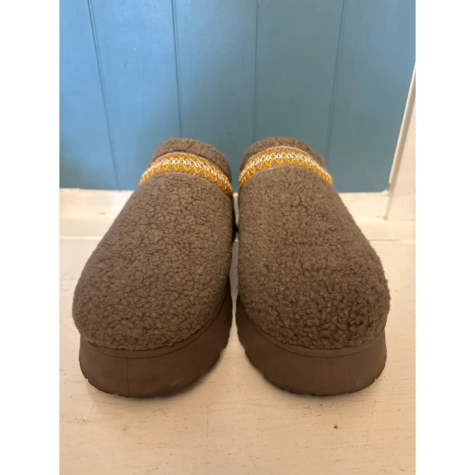 Streetwear Society Women's Brown Fleece Platform Mules Slippers Size 9 - Image 3
