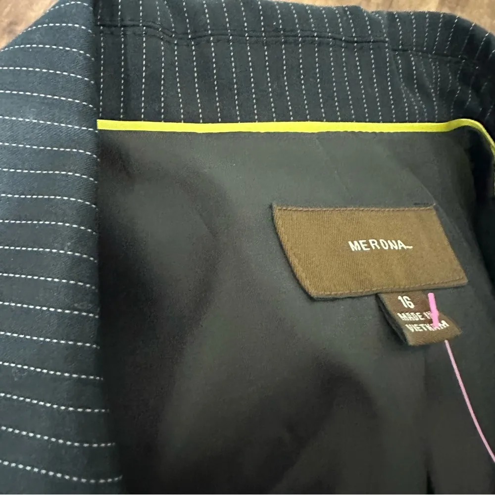 Merona Black Tailored Blazer with Notched Lapels - Image 6