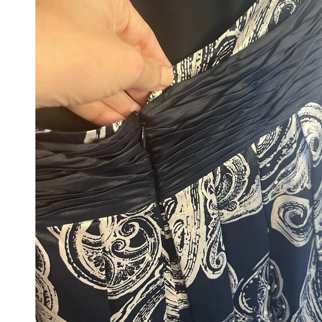 Adrianna Papell Occasions Halter Silk Dress Black & White Print Beaded sz. 8 - Image 6