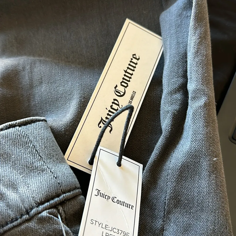 NWT JUICY COUTURE Malibu Released Hem Pull-on Jeans In Black Wash - Image 9