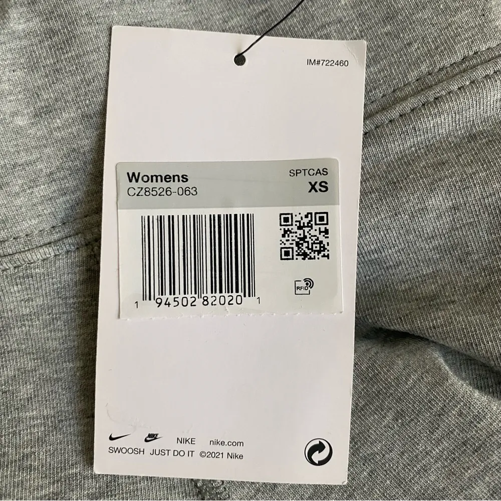 NWT Nike Tight Fit Mid Rise Biker Short - Image 5