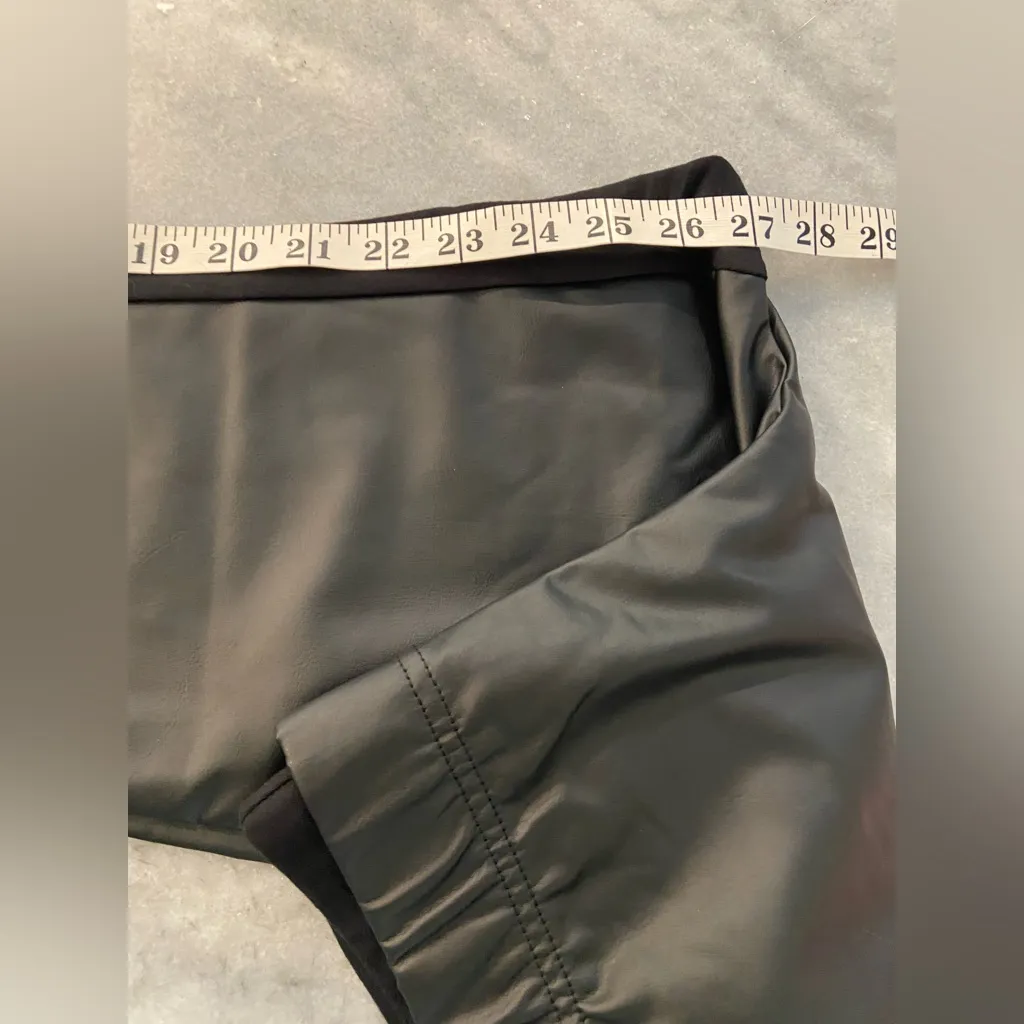 NWT Old Navy Size XS Black 1/2 Faux Leather Pull On Stretch Waist Leggings - Image 8