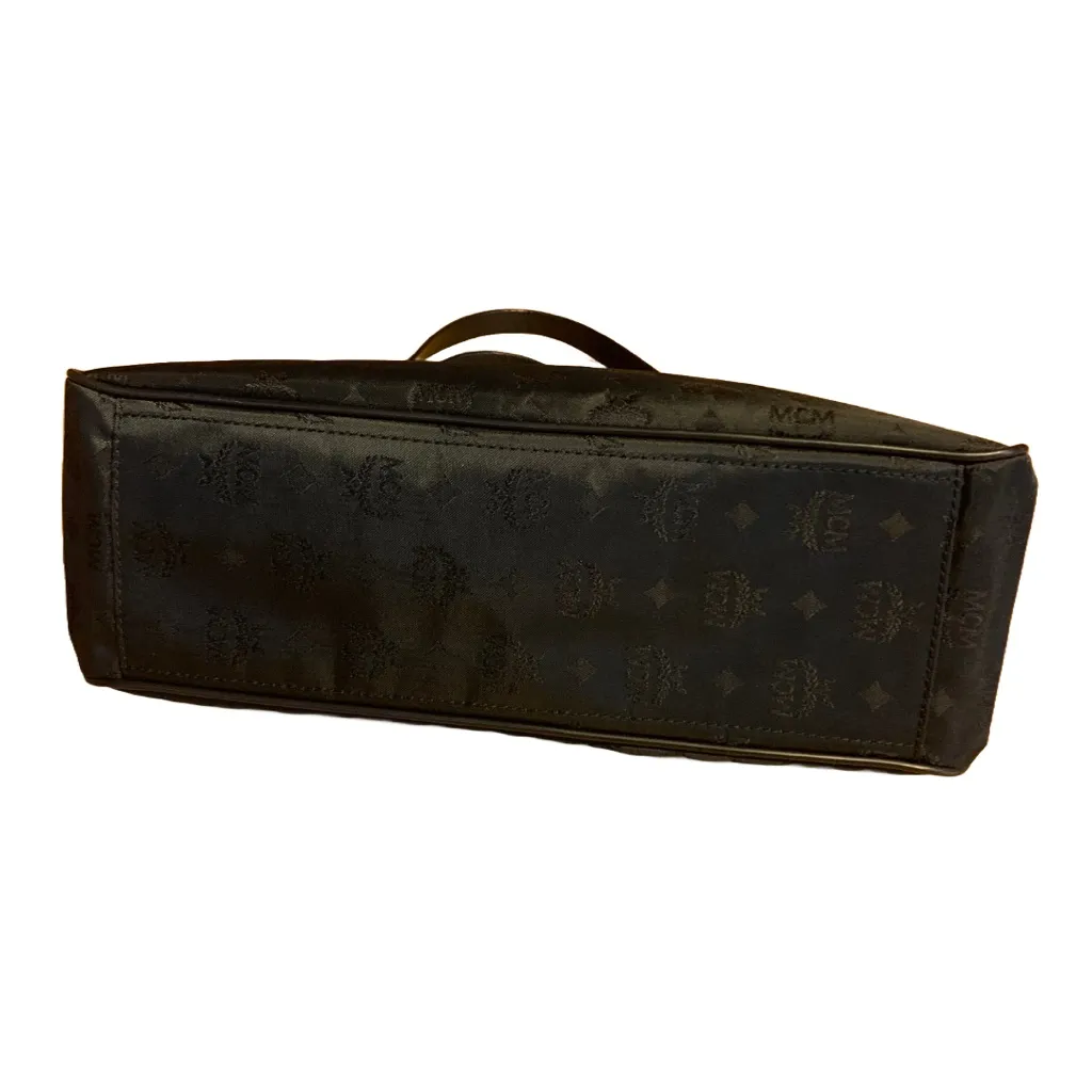 MCM SHOULDER BAG IN BLACK MONOGRAM VISETOS NYLON JACQUARD & LEATHER TOTE - Image 4