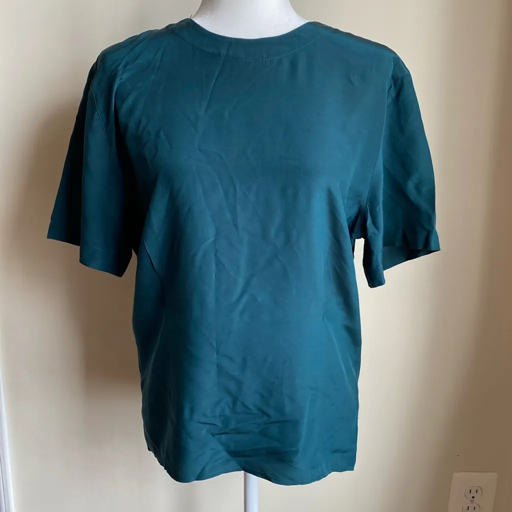 4/$20 VTG 100% Silk Jones New York Short Sleeve Blouse - Image 2