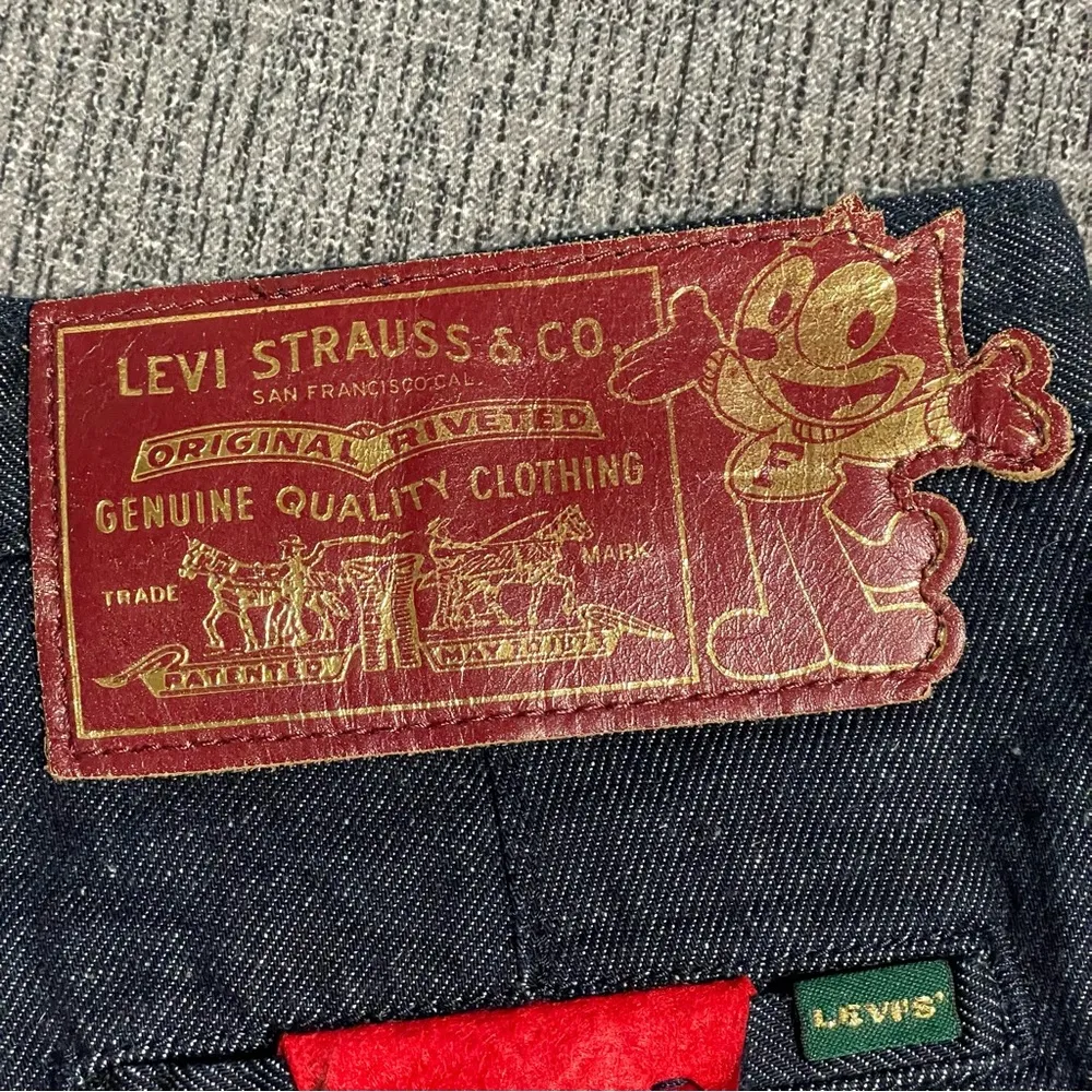 Levi’s X Felix the Cat Women’s High Waist Loose Jeans - Image 8