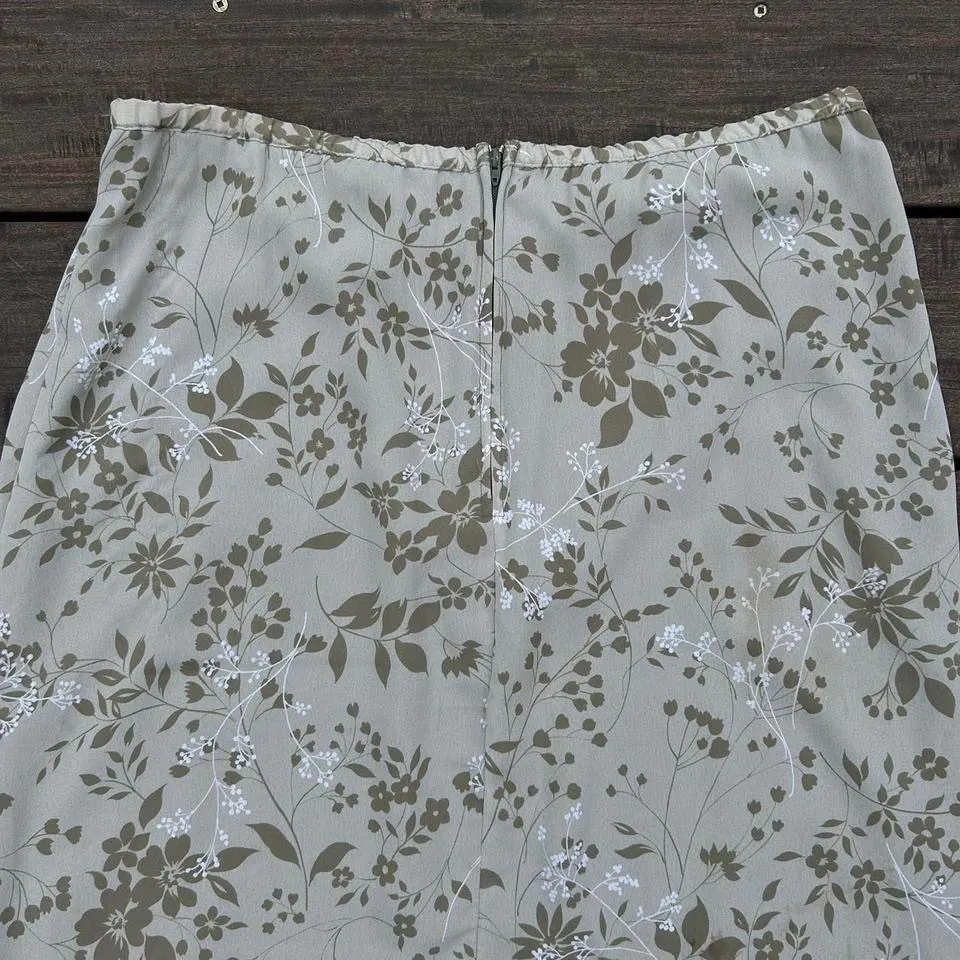 Vintage Pale Green Floral Fashion Bug Chiffon Midi Skirt - Image 5