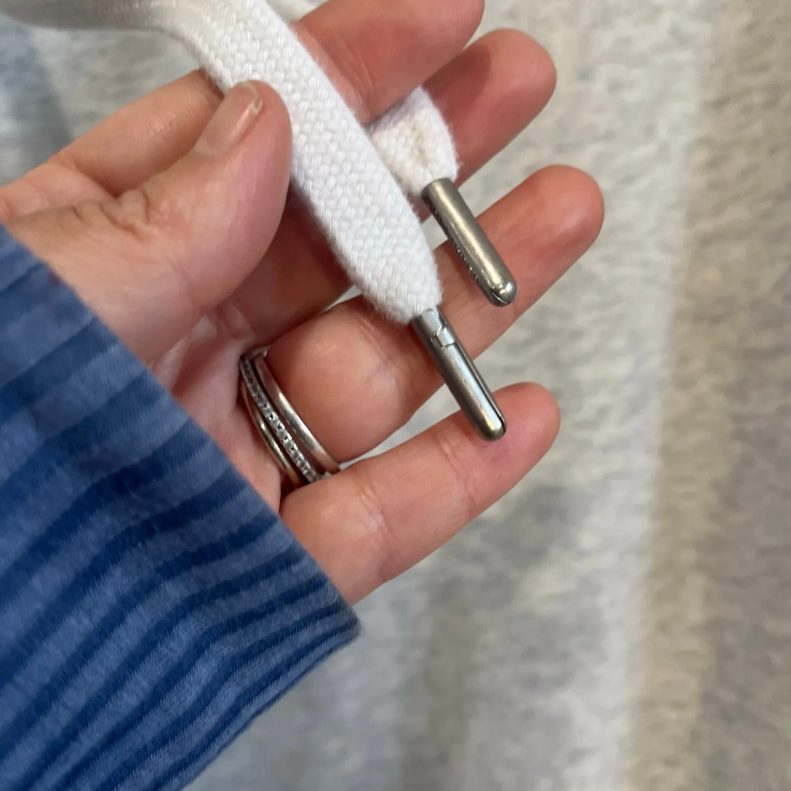 Hollister California Graphic Hoodie Floral Sleeve Embroidery Gray Pullover M - Image 5