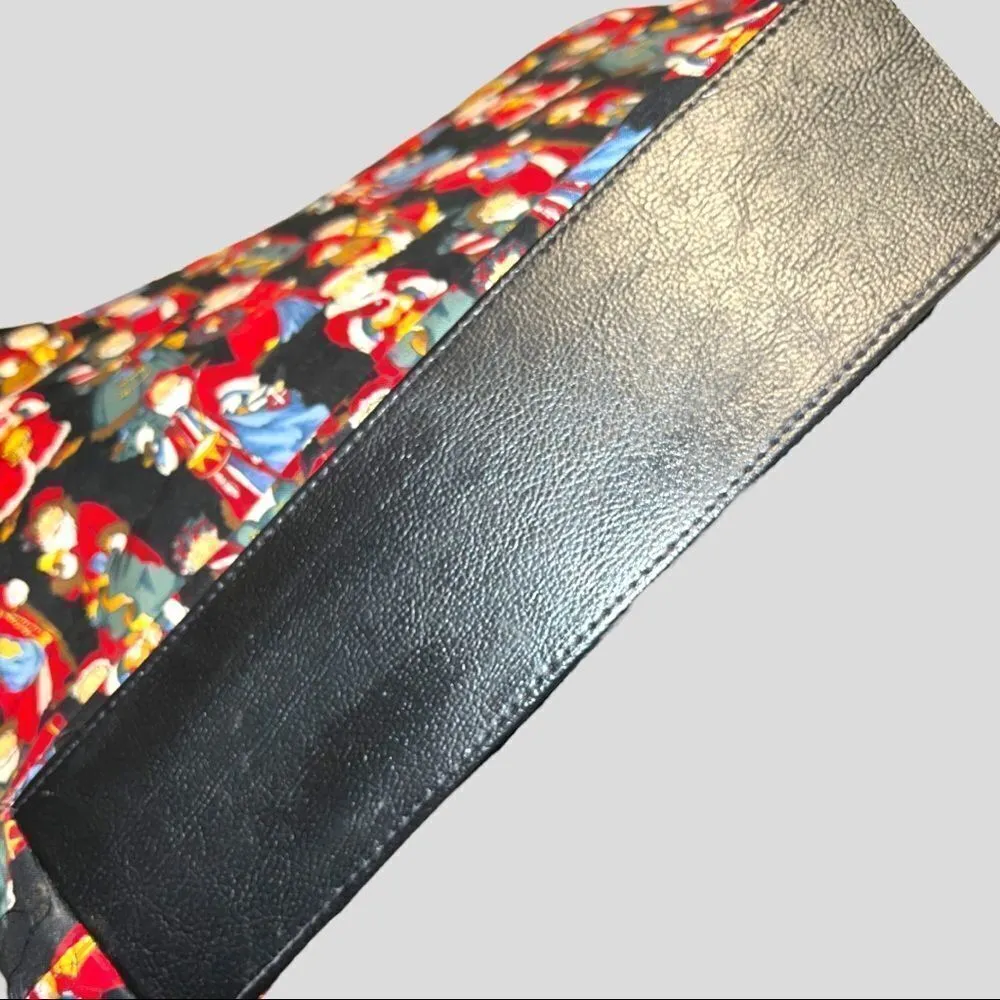 Adorable Santa Claus designed tote bag! Black - Image 6