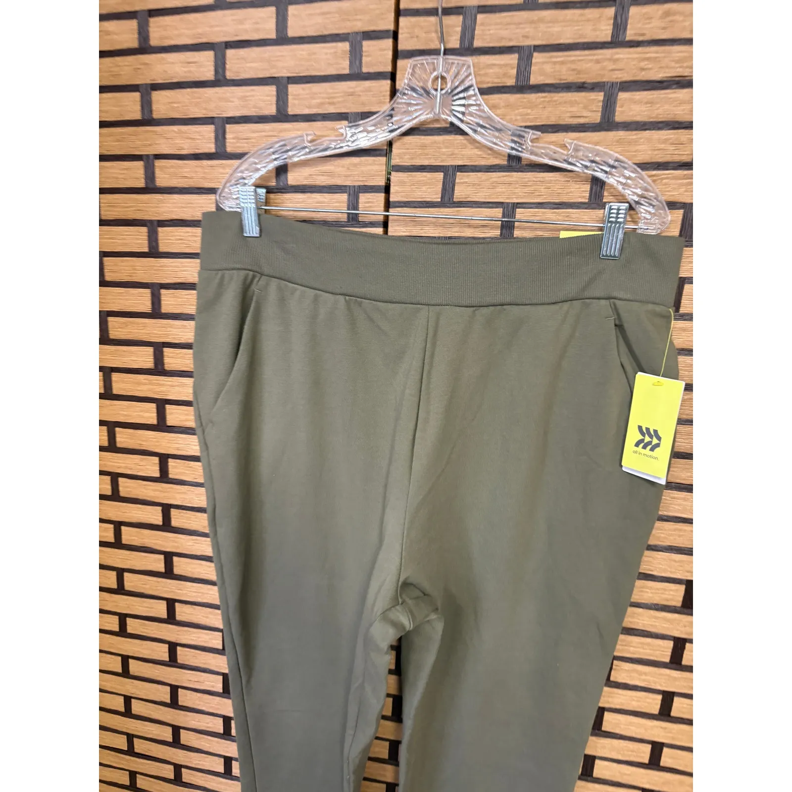 All In Motion Olive Green Tapered Pants Size XXL - Image 3