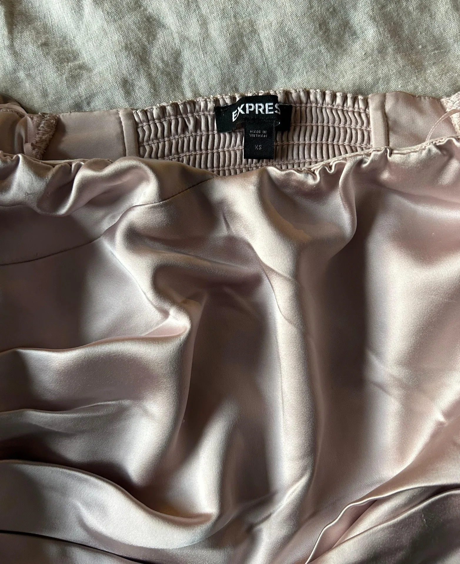 EXPRESS Satin Off Shoulder Crop Top - Image 6