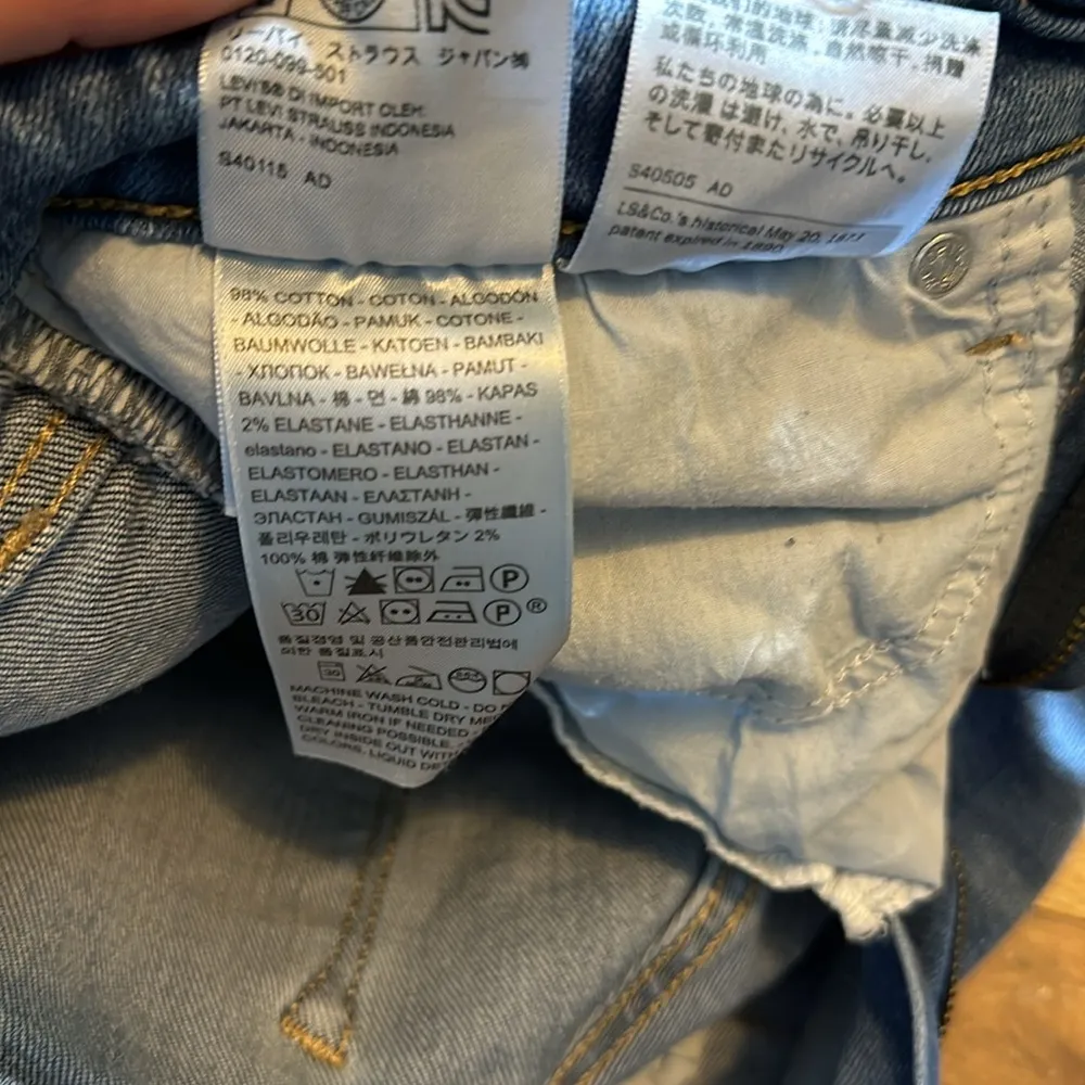 Levi’s 72 High Rise Skinny Blue Holes Ripped Distressed Jeans Denim Womens 32 - Image 9