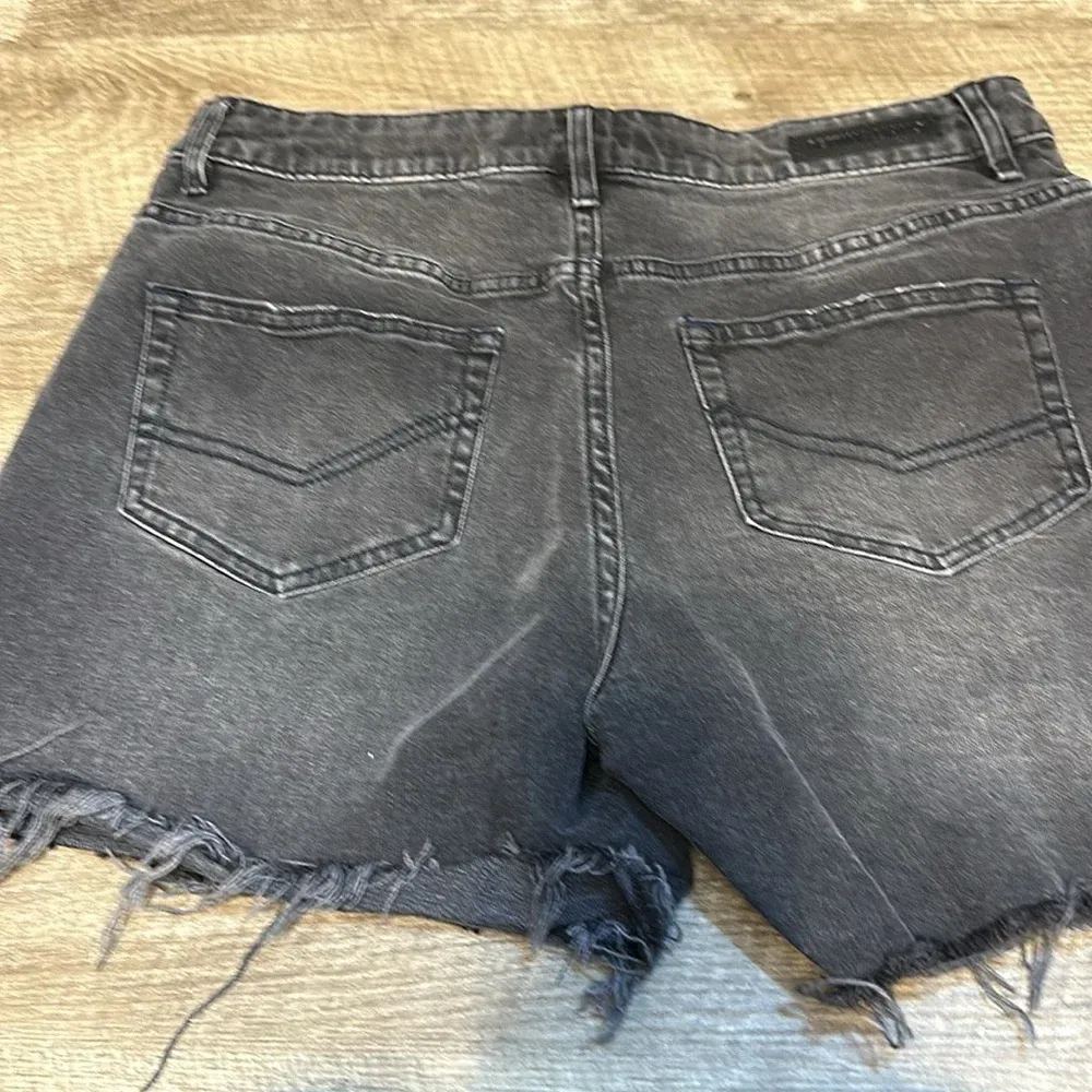 Bettina‎ liano black distressed denimn jean shorts w raw hem EUC**C Size 10 - Image 6