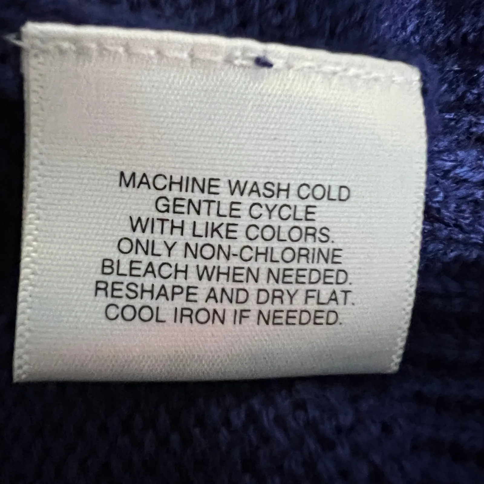 Attention V-Neck Long Sleeve Pullover Women's Sweater Size Large - Image 11