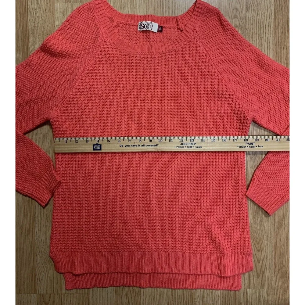 SO Women's Melon Orange Long Sleeve Sweater Size XL Raglan Sleeves - Image 5