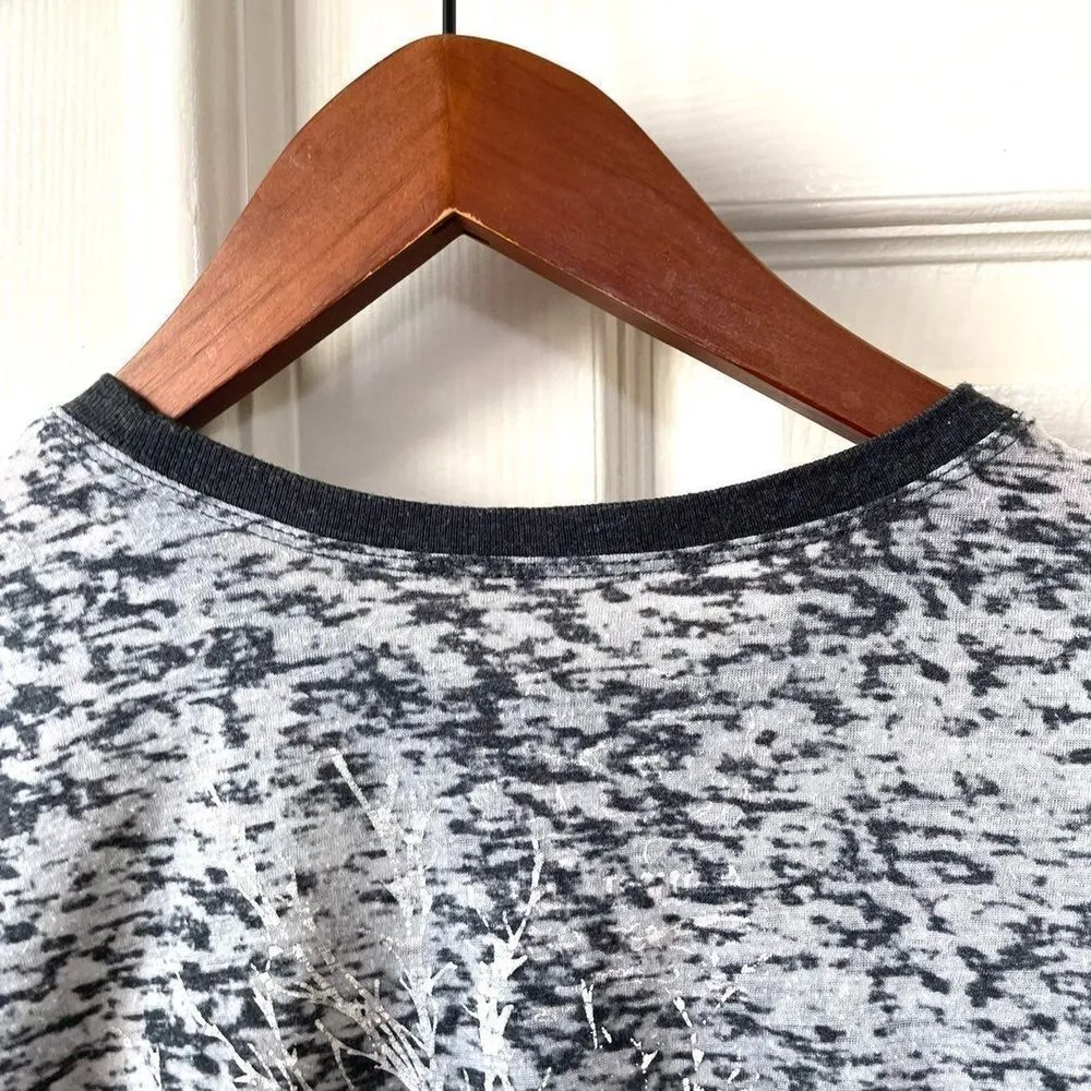 Sweet Hart black white graphic tree T Size L - Image 9