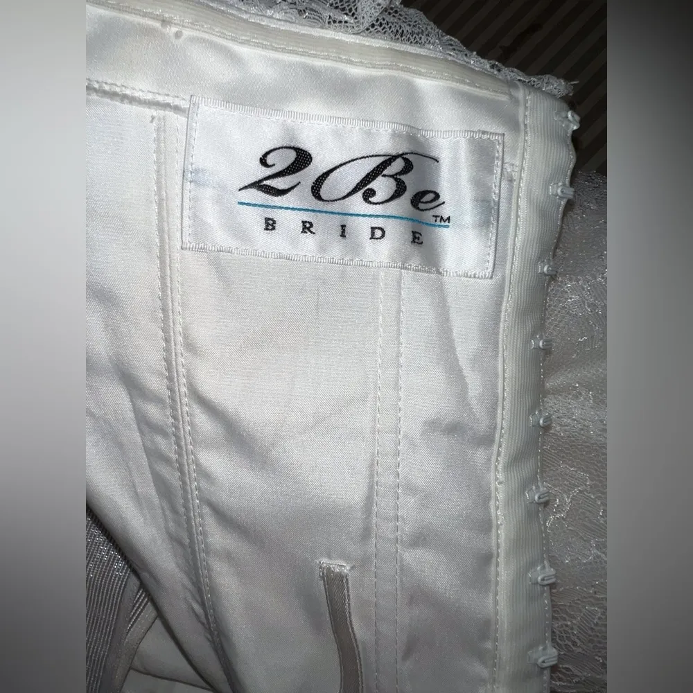 Pretty 2Be Bridal Sequin Lace Wedding Gown! Size 10 - Image 7