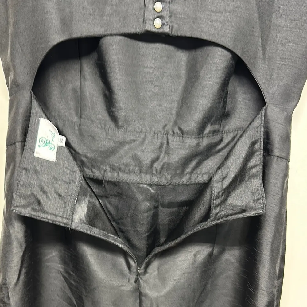 Black Sheath Mini Dress with Scoop Neck and Cutout Back Size 14 - Image 6