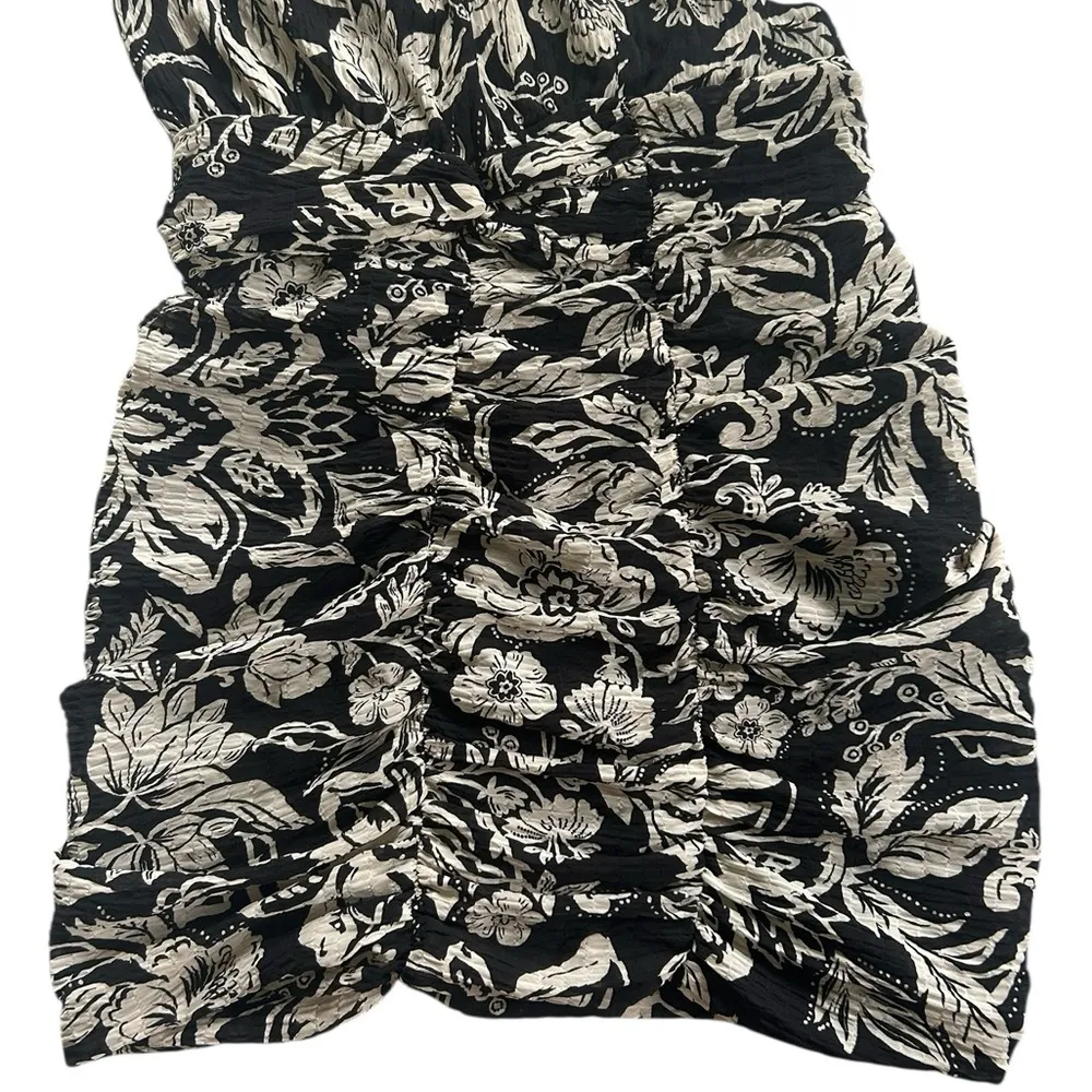 Zara Blogger’s Favorite Asymmetrical One Shoulder Ruched Mini Dress Cream Size L - Image 9