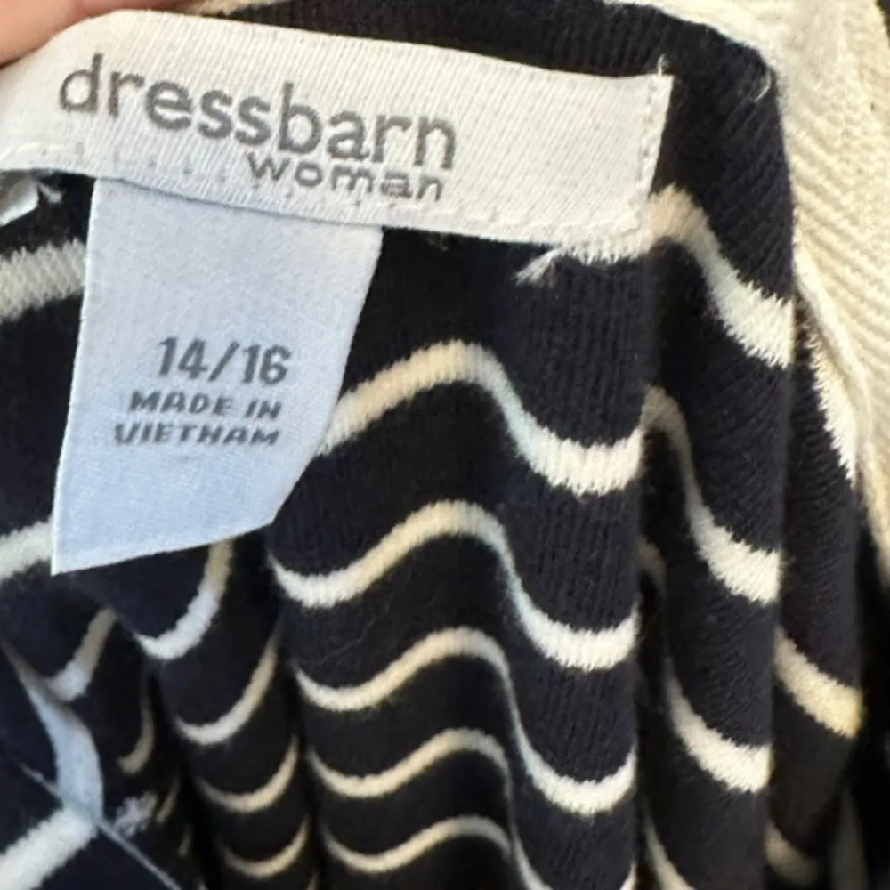 Dressbarn Woman‎ Hoody Jacket with Pockets - Image 5