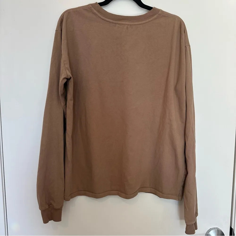 Good American Essential Long Sleeve Crewneck Top Putty Brown size 1/2 small S/M - Image 5