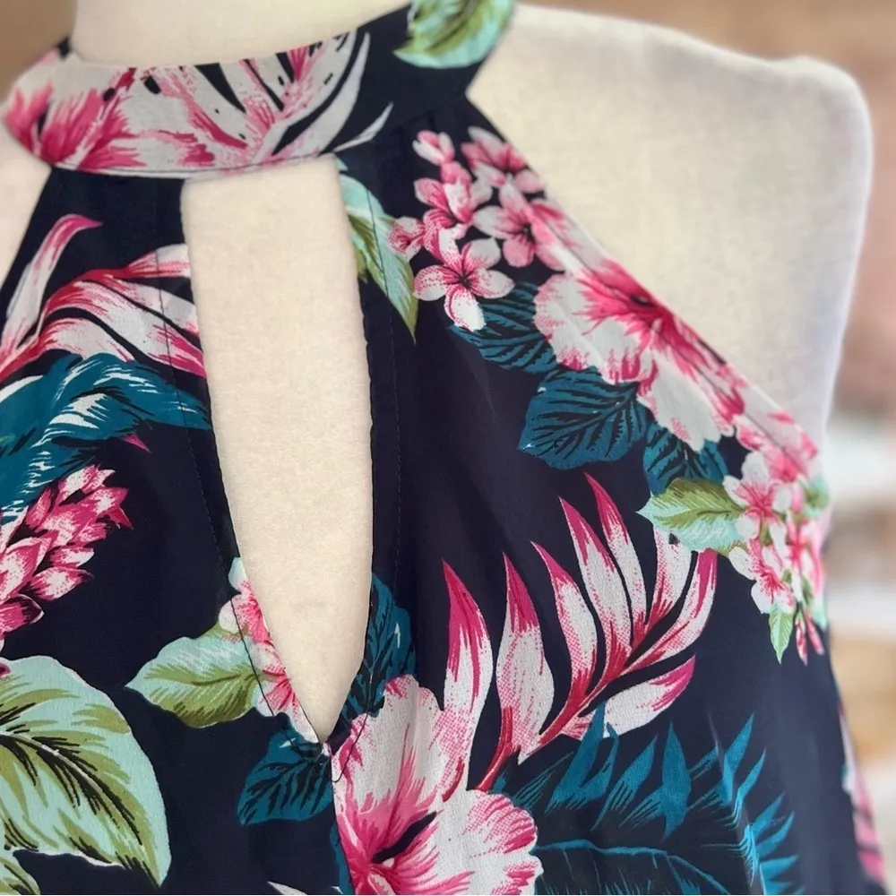 NEW Japna Top High Neck Keyhole Blue Floral Halter L Sleeveless Chic Resort - Image 4
