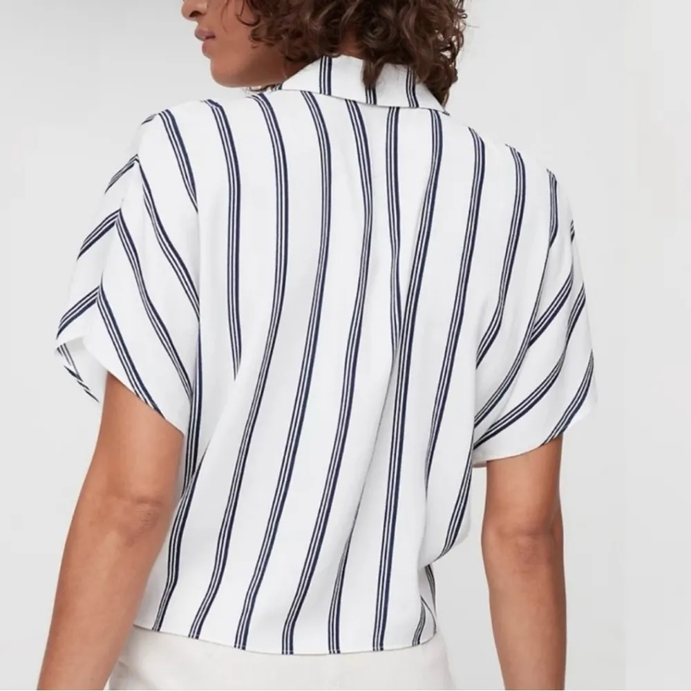 Aritzia Wilfred Navy White Tie Front Blouse Size XS - Image 3